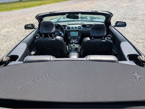 Used 2016 Ford Mustang GT Premium w/ GT Performance Package RWD image 4
