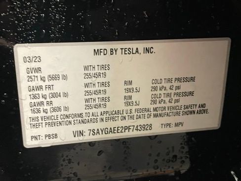 Used 2023 Tesla Model Y Long Range image 36
