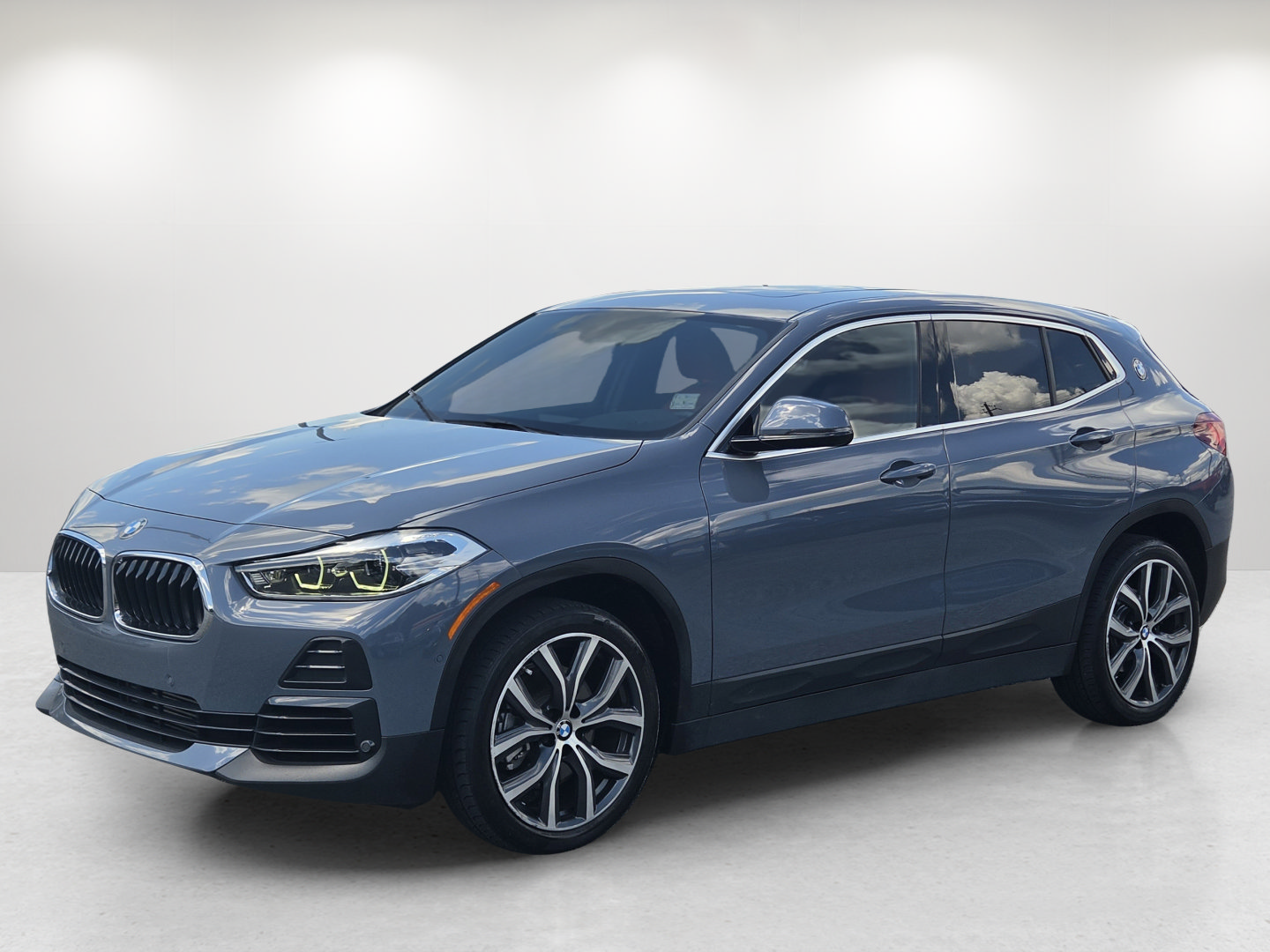 Used 2021 BMW X2 sDrive28i w/ Premium Package FWD image 1