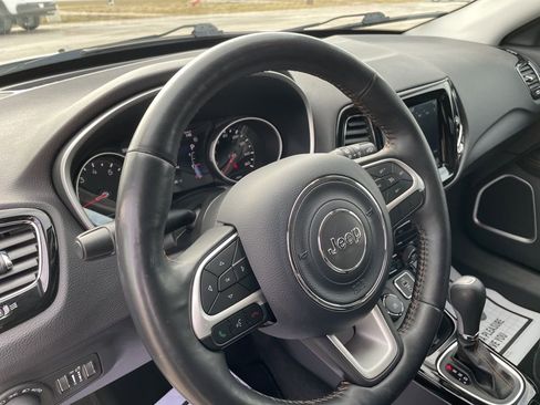 Used 2018 Jeep Compass Limited image 11