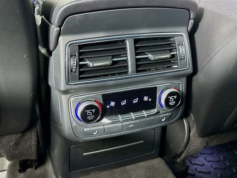 Used 2017 Audi Q7 3.0T Premium Plus image 30