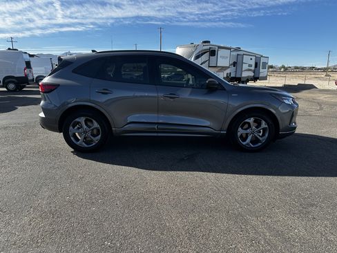 Used 2023 Ford Escape ST-Line w/ Tech Pack #1 FWD image 2