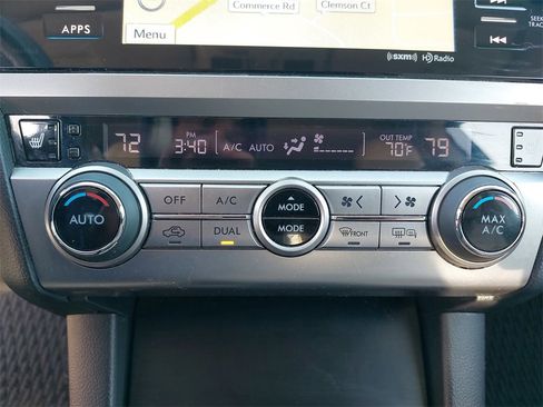 Used 2016 Subaru Outback 3.6R Limited image 17