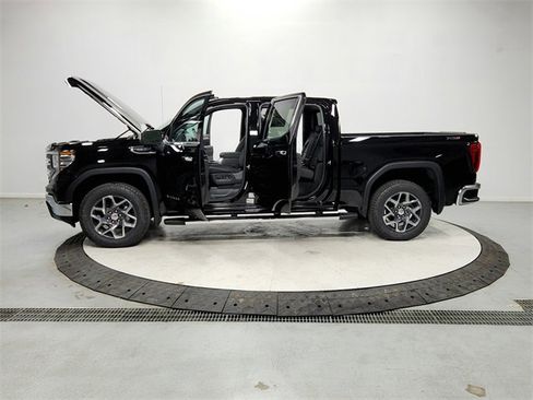 New 2026 GMC Sierra 1500 SLT w/ SLT Premium Plus Package image 12