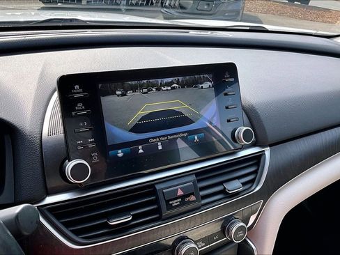 Used 2022 Honda Accord Touring image 13