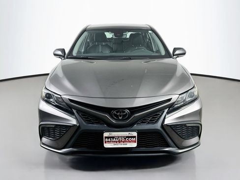 Used 2023 Toyota Camry SE FWD image 2
