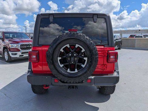 Certified 2025 Jeep Wrangler Unlimited Rubicon AWD/4WD image 5