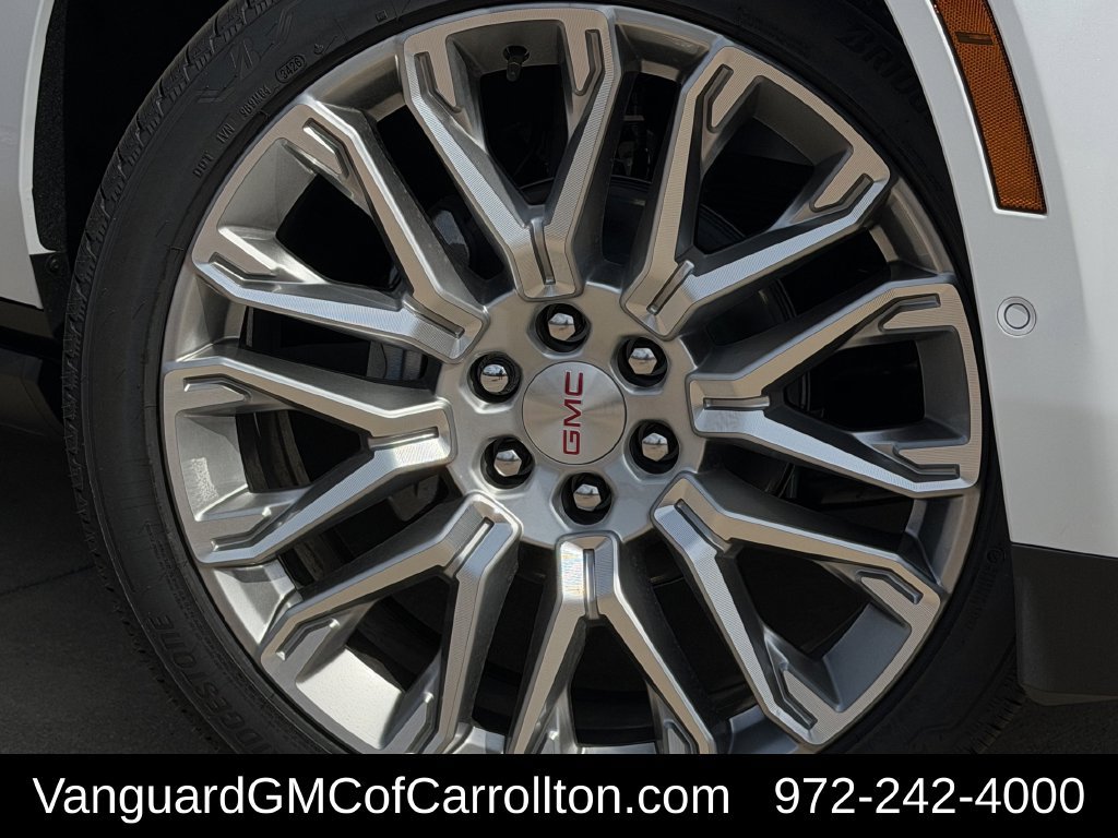 New 2027 GMC Yukon Denali w/ Denali Reserve Package AWD/4WD image 9