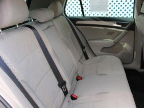 Used 2017 Volkswagen Golf S image 14