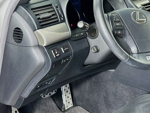 Used 2013 Lexus LS 460 w/ F-Sport Pkg RWD image 17