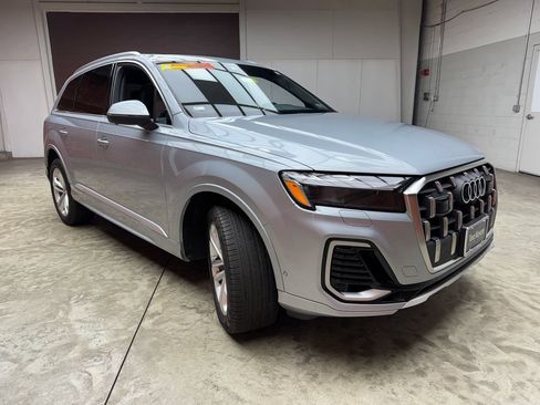 Used 2025 Audi Q7 3.0T Premium Plus AWD/4WD image 8