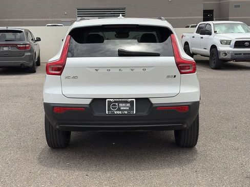 Certified 2023 Volvo XC40 B5 Ultimate w/ Climate Package AWD/4WD image 7