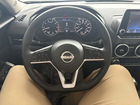 Used 2025 Nissan Sentra SR image 11