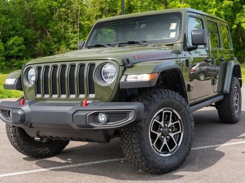 Used 2023 Jeep Wrangler Unlimited Rubicon w/ Cold Weather Group AWD/4WD image 1