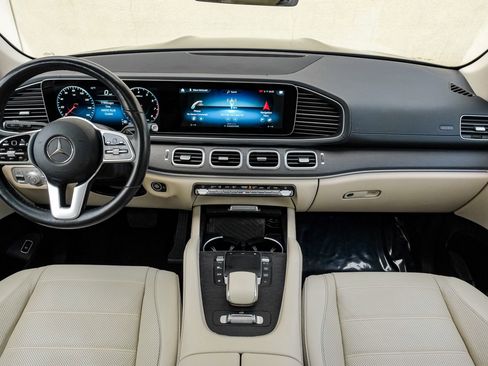 Used 2021 Mercedes-Benz GLS 450 4MATIC image 12