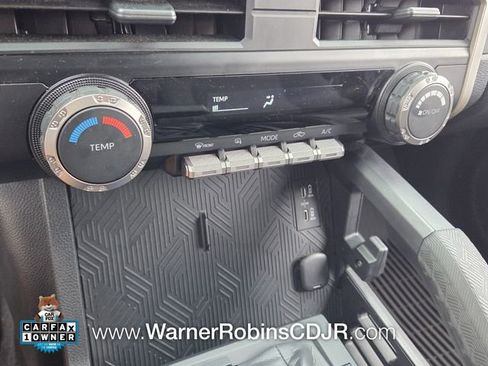 Used 2025 Toyota Tacoma SR5 AWD/4WD image 21