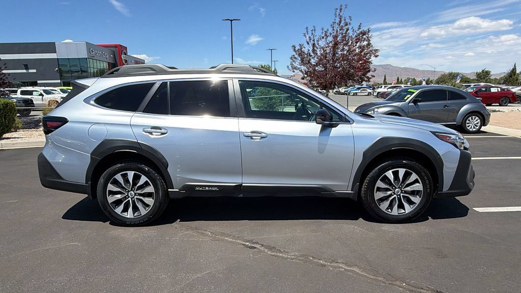 Used 2024 Subaru Outback Limited AWD/4WD image 2