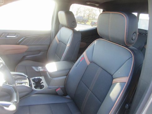 New 2026 GMC Canyon AT4 image 12