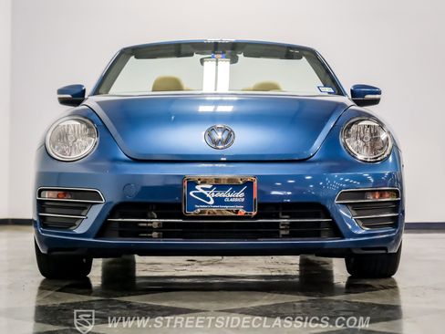 Used 2019 Volkswagen Beetle 2.0T Final Edition SEL image 32