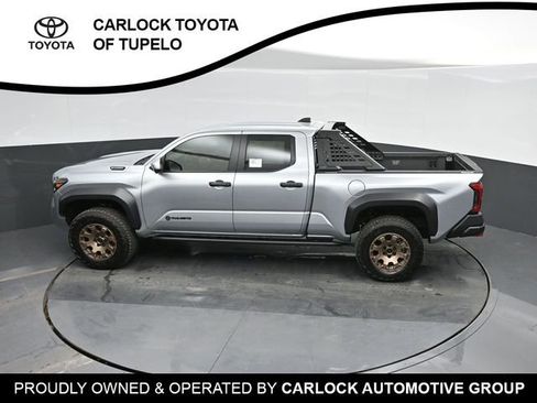 Used 2025 Toyota Tacoma Trailhunter image 37