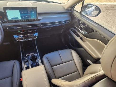 New 2026 Lincoln Corsair Premiere image 12