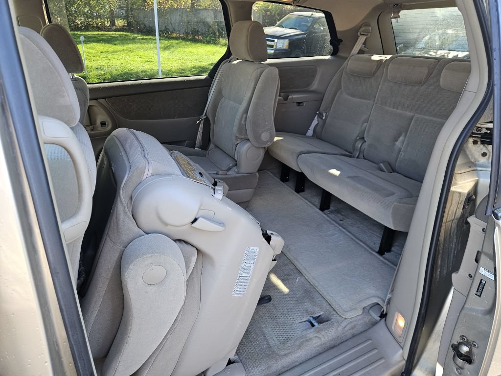 Used 2005 Toyota Sienna CE FWD image 15