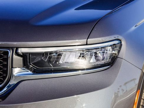 New 2025 Jeep Grand Cherokee Laredo X w/ Luxury Tech Group I image 5