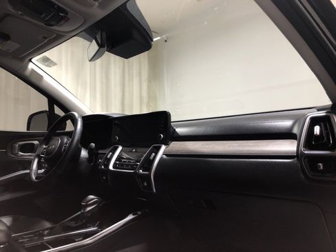 Certified 2023 Kia Sorento X-Line EX image 15