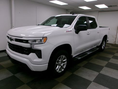 Certified 2024 Chevrolet Silverado 1500 RST image 1
