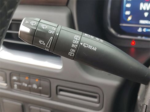 Used 2023 Chevrolet Tahoe LT image 24