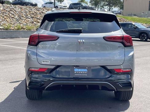 Used 2024 Buick Encore GX Sport Touring AWD/4WD image 4