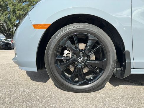Used 2024 Honda Odyssey Sport image 10