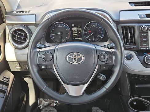 Used 2018 Toyota RAV4 XLE AWD/4WD image 14