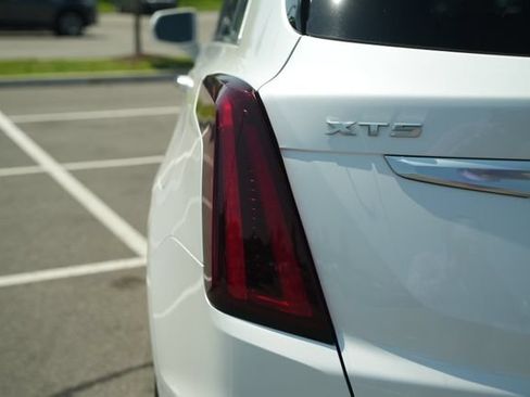 Used 2020 Cadillac XT5 Premium Luxury AWD/4WD image 45