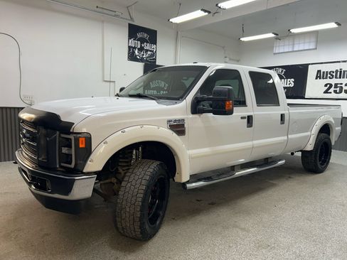 Used 2010 Ford F250 Lariat AWD/4WD image 3