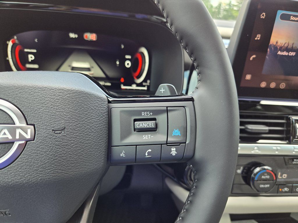 New 2026 Nissan Pathfinder Platinum FWD image 22