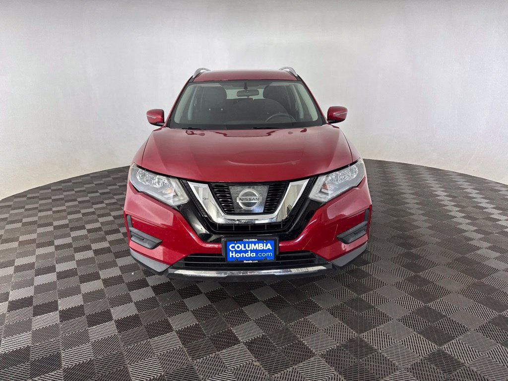 Used 2017 Nissan Rogue SV FWD image 2