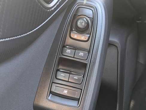 Used 2023 Subaru Crosstrek 2.0i image 24