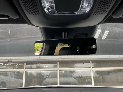 Used 2025 Mercedes-Benz GLA 250 image 18