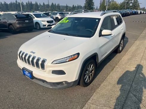 Used 2015 Jeep Cherokee Latitude w/ Comfort/Convenience Group FWD image 5