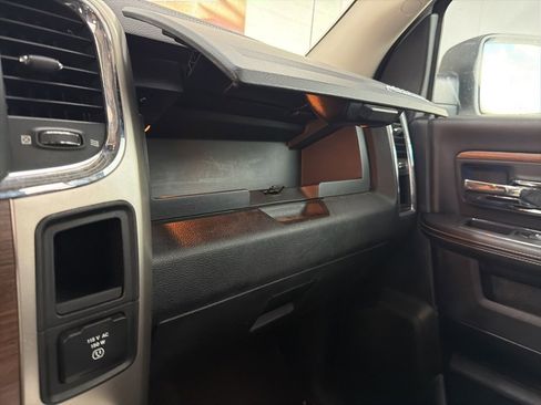 Used 2017 RAM 1500 Laramie w/ Convenience Group image 31