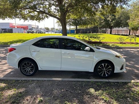 Used 2018 Toyota Corolla SE FWD image 7