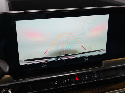 Used 2024 GMC Sierra 2500 SLE w/ SLE Convenience Package image 27