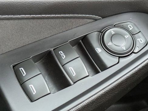 Used 2021 Chevrolet Traverse High Country image 29