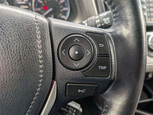 Used 2016 Toyota RAV4 XLE image 16
