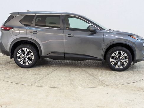 Used 2022 Nissan Rogue SV image 8
