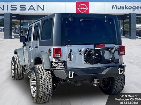 Used 2018 Jeep Wrangler Unlimited Sport w/ Connectivity Group AWD/4WD image 4