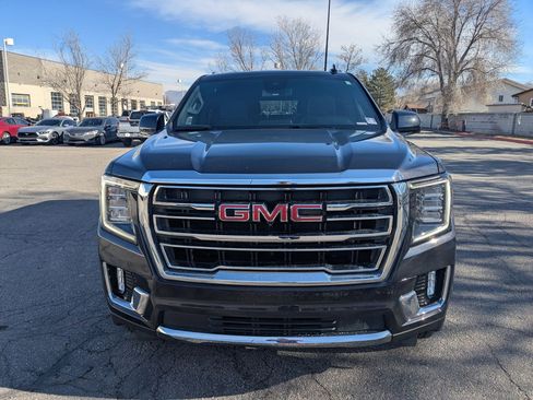 Used 2023 GMC Yukon SLT w/ SLT Premium Package image 11