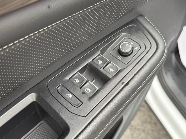 Used 2024 Volkswagen Atlas SEL Premium R-Line AWD/4WD image 25