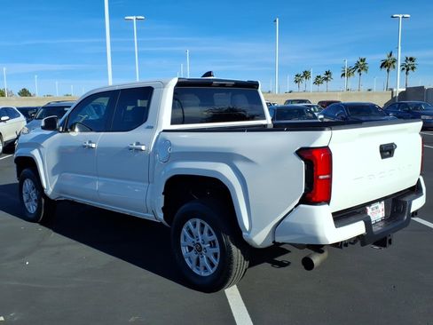 Certified 2024 Toyota Tacoma SR5 image 6